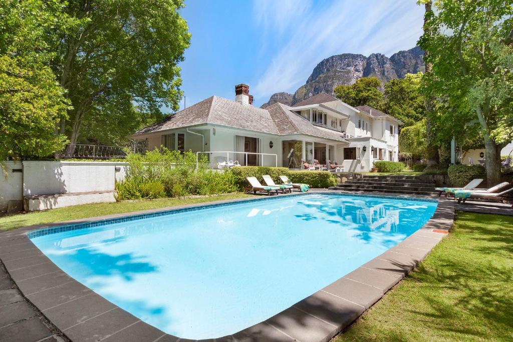 Craiglea Newlands - Villa with Pool & Tennis Court