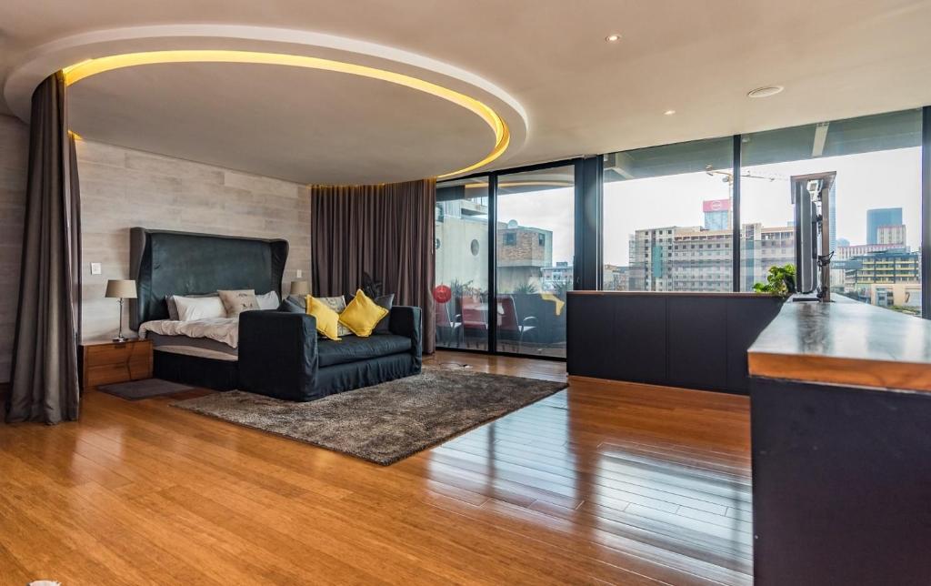 CURIOCITY Penthouses