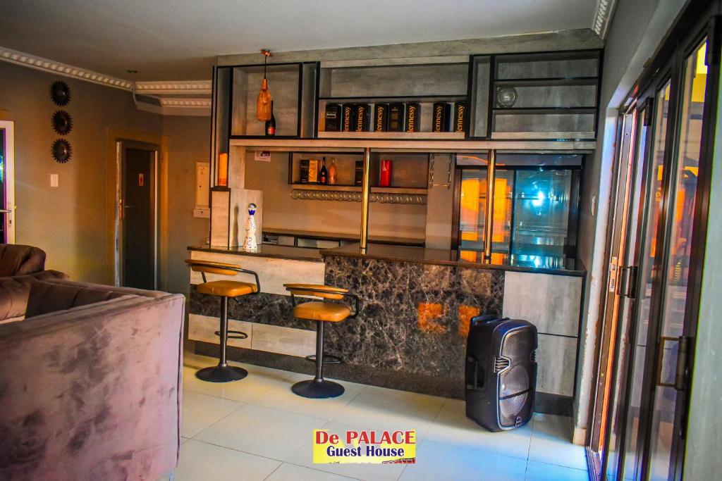 De Palace Guest House