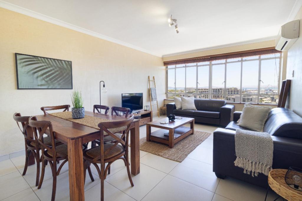 Devonshire 2 Bed apartment Green Point