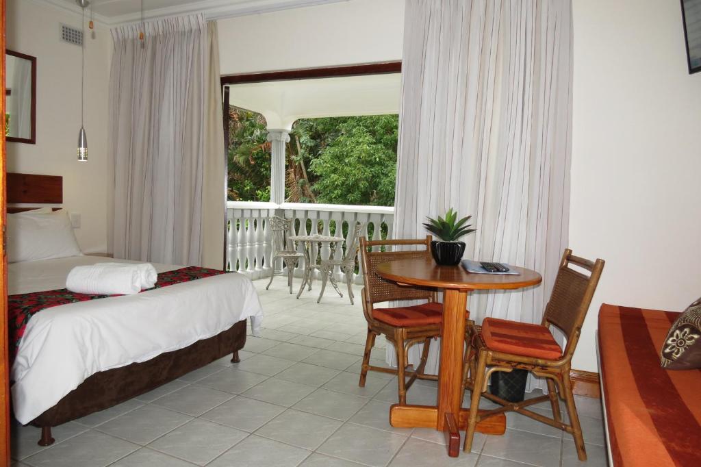 Dieu Donnee River Lodge