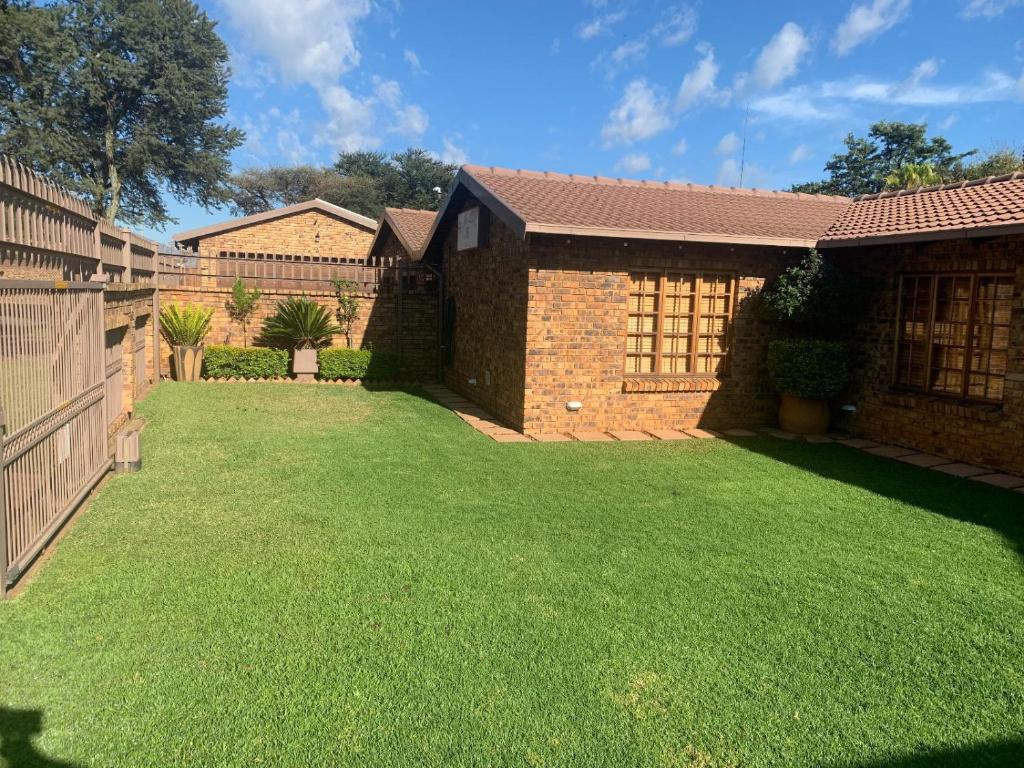 Dobbs Lodge