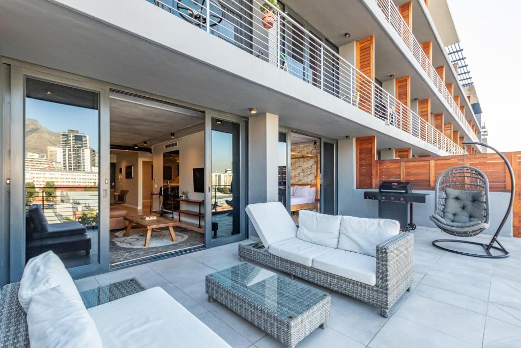 Docklands Superior Two Bedroom Apartments by ITC Hospitality