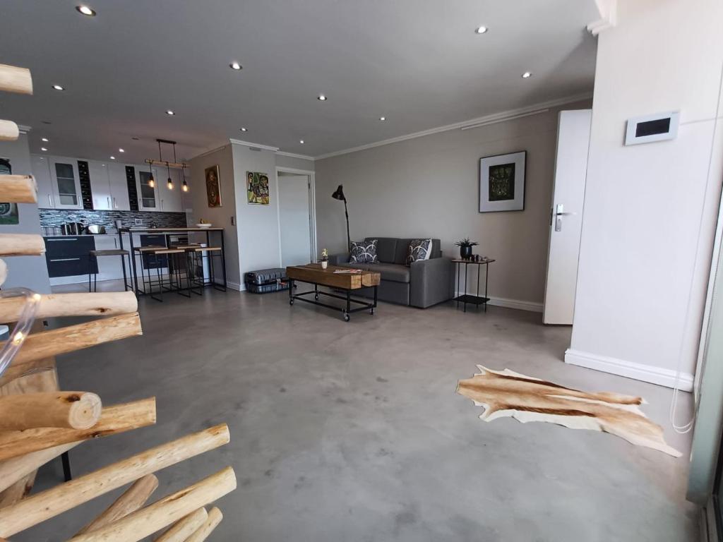 Dolphin Beach Estate 131sm