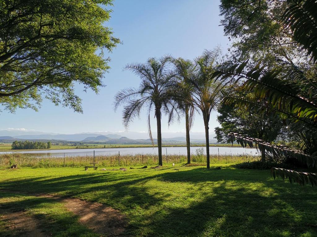 Drakensberg Bush Lodge and Backpackers