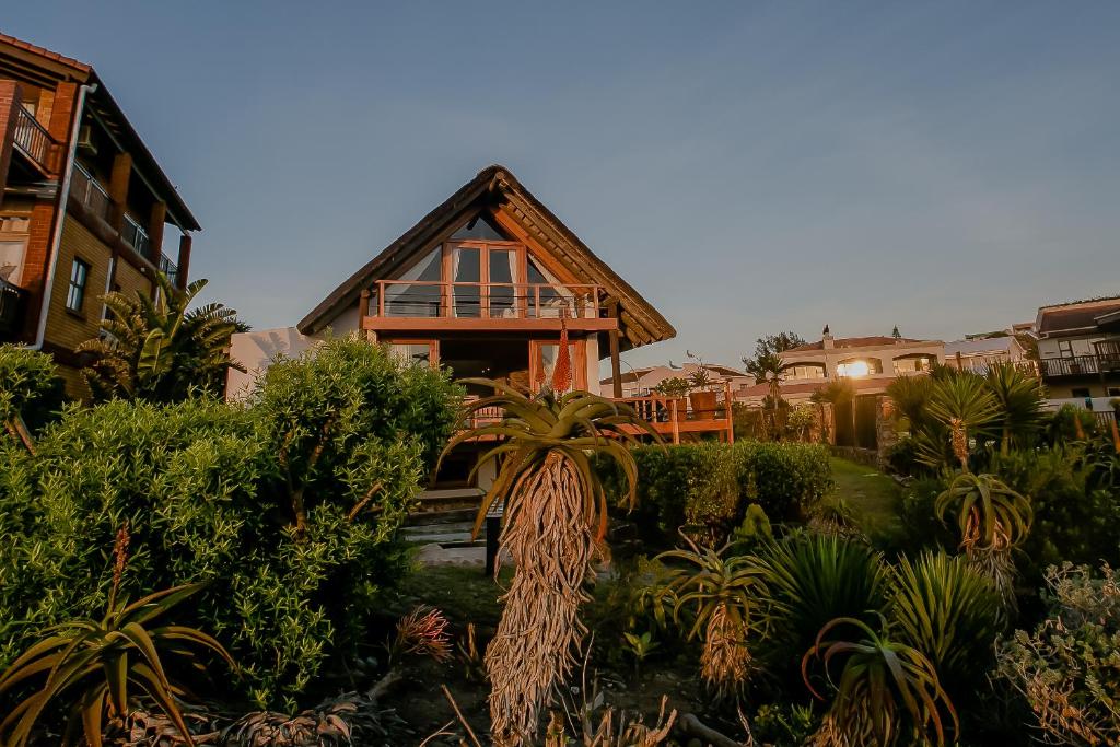 Dreamland Beach House & Studios at Supertubes
