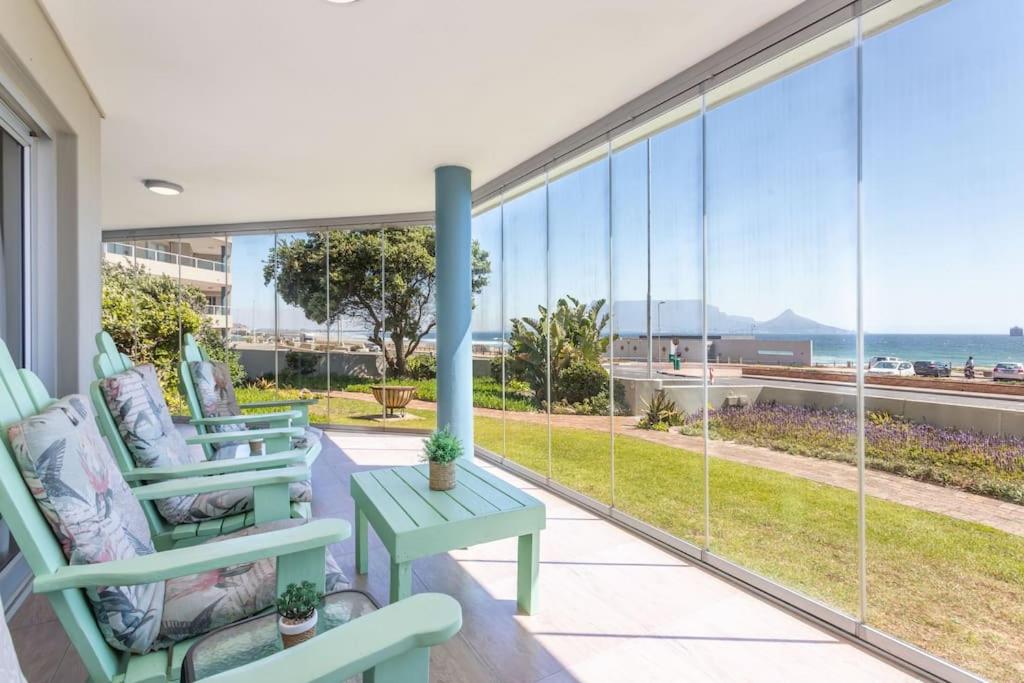 El Mufasa beachfront apartment with stunning views