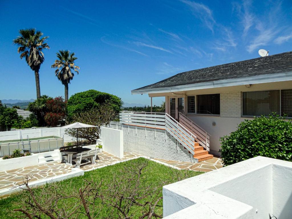 Elegant City Guest House