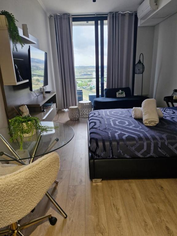Ellipse Apartment, Lush Hideaway