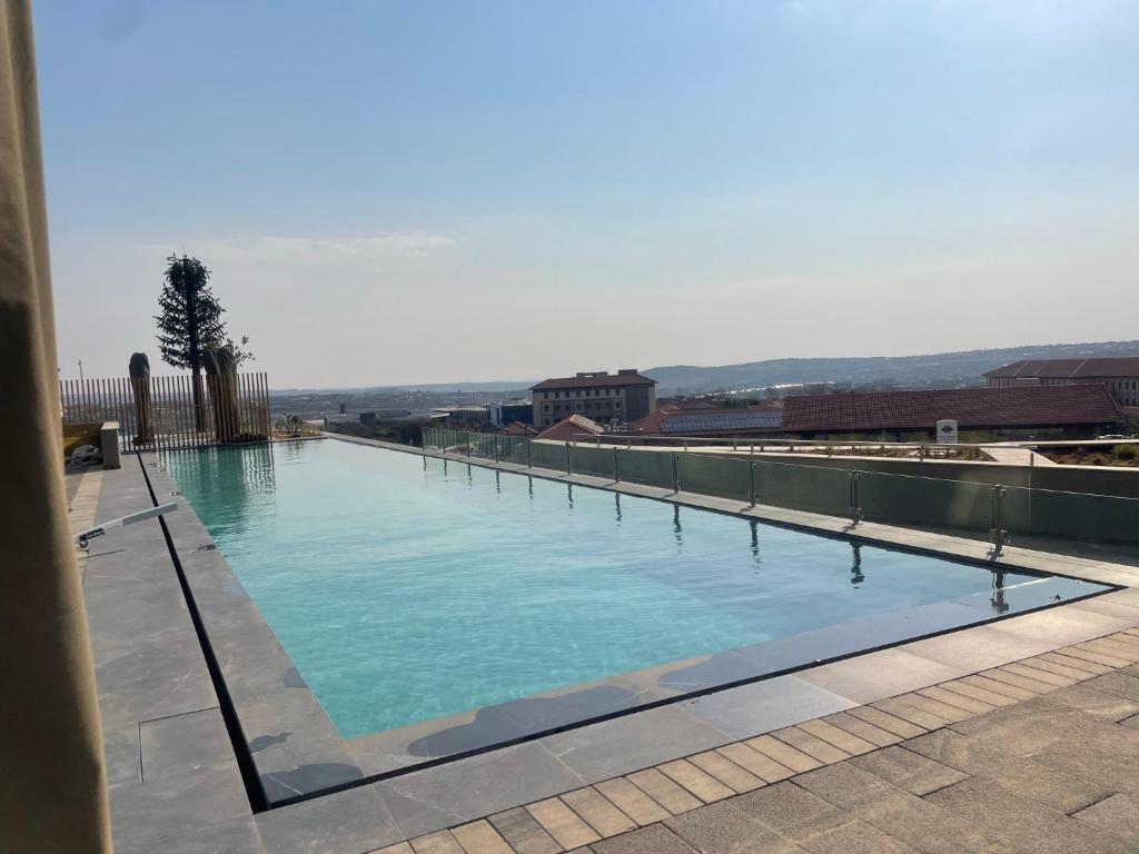 Ellipse Waterfall luxurious unit