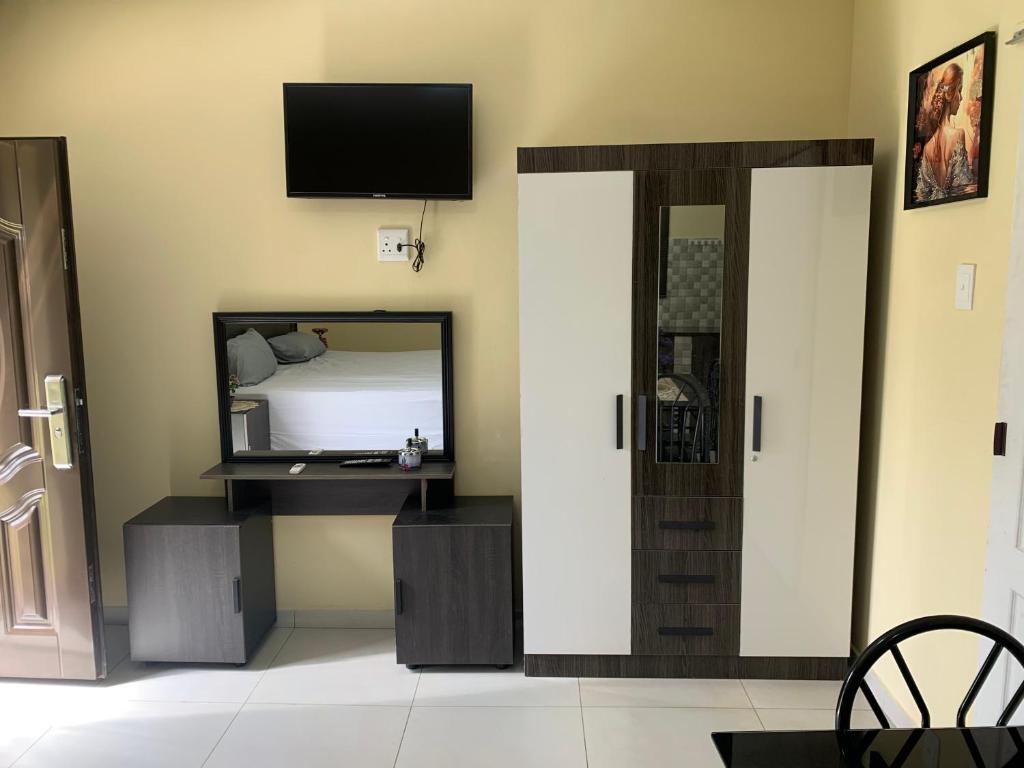 First Class Lodge