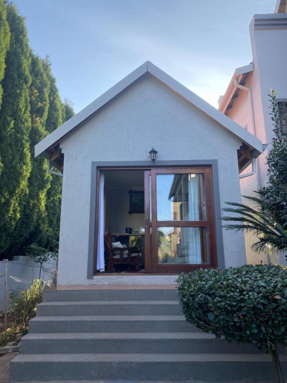 Stay in Woodhill Golf Estate near Pretoria East Hospital
