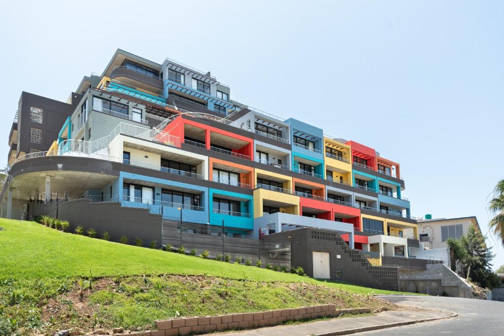 FortyOnL Apartments