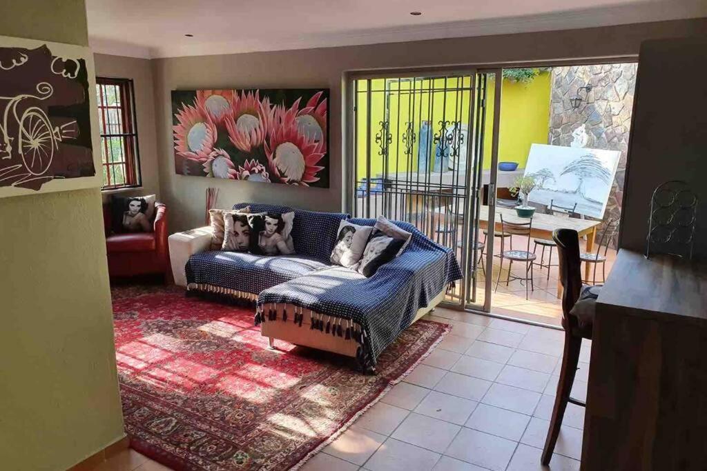 GILLFORD GALLERY ACCOMMODATION