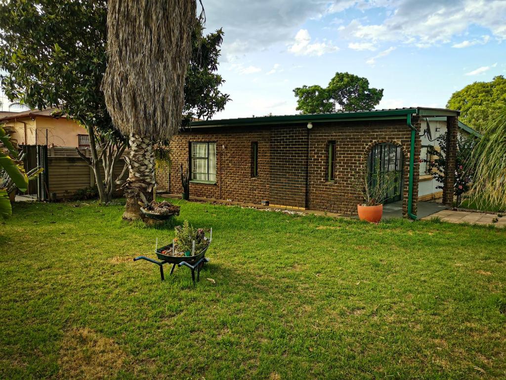 GLESTER GUEST HOUSE