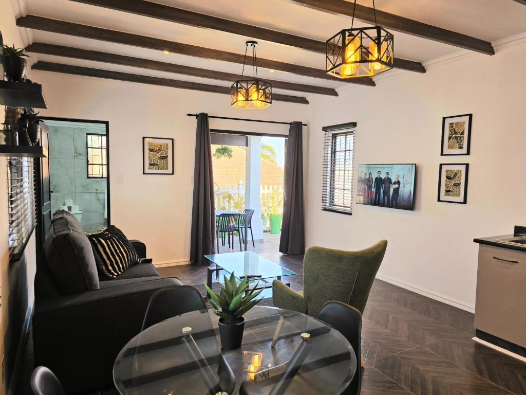 Hampton Collection Avenues - Urban 4 Sleeper Apartment