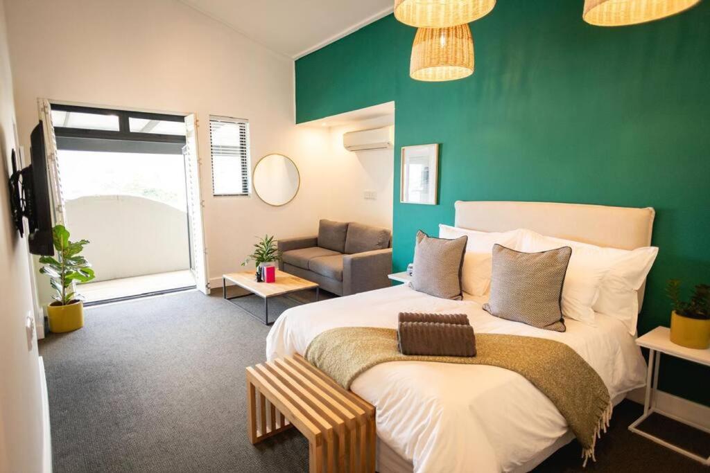 Hermanus Waterfront, Studio 7