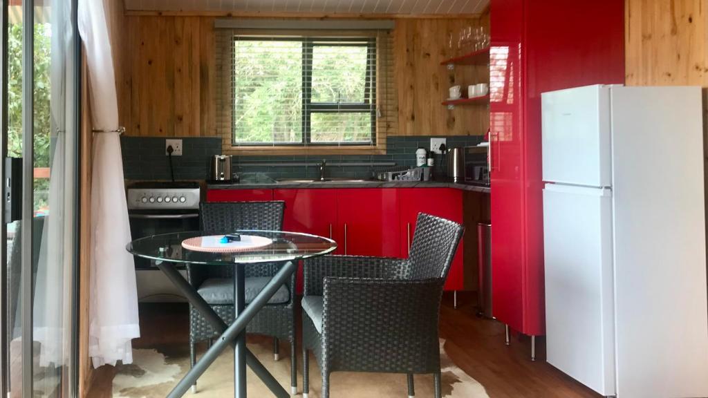Hill Top Cabin - Self Catering Accommodation