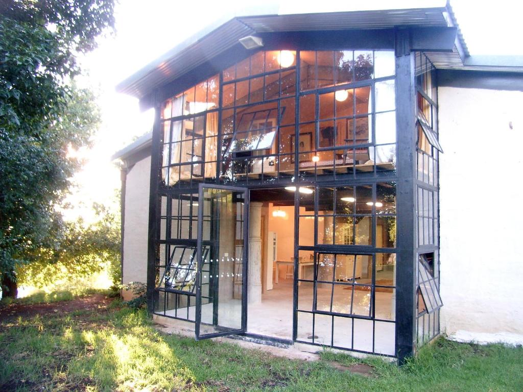 Hillhouse Accommodation