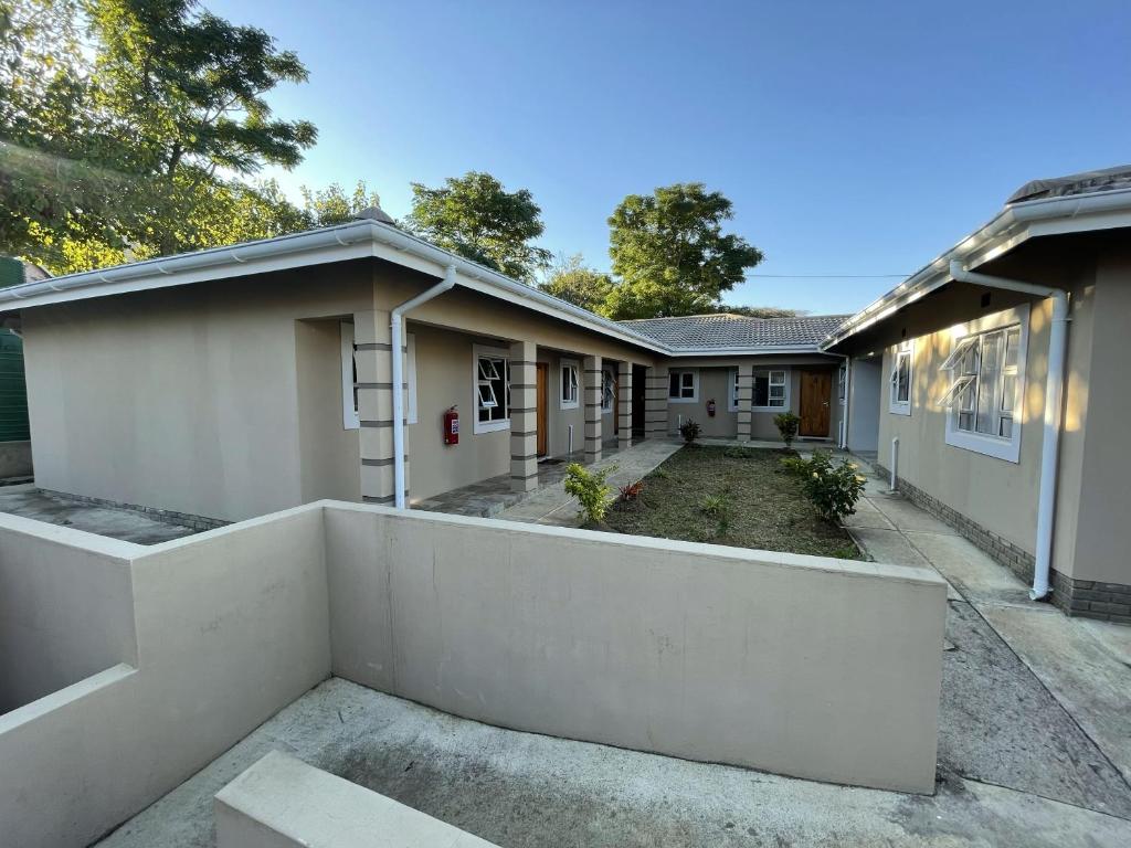 Hinterland Lodge