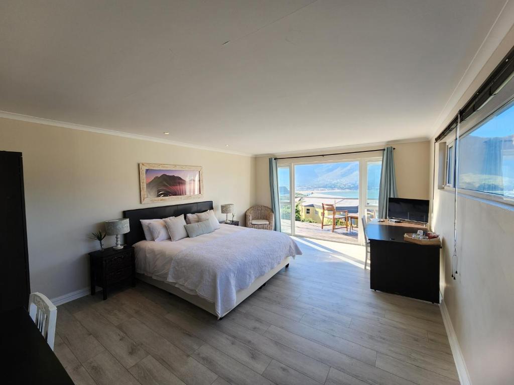 Hout Bay Breeze