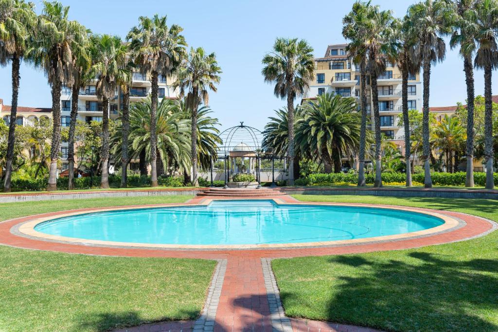 Island Club Luxury Apartments