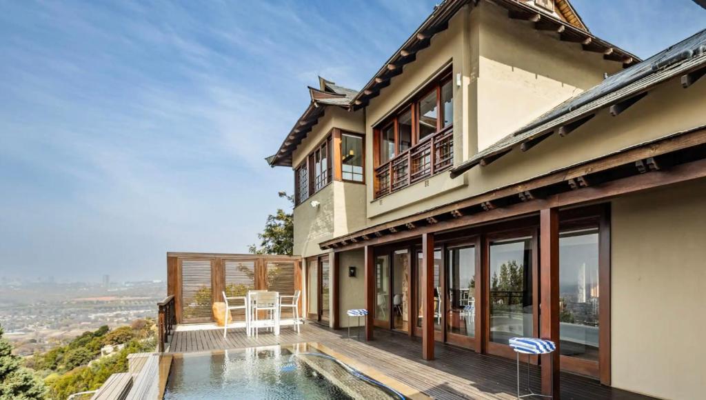 The Japanese Villa