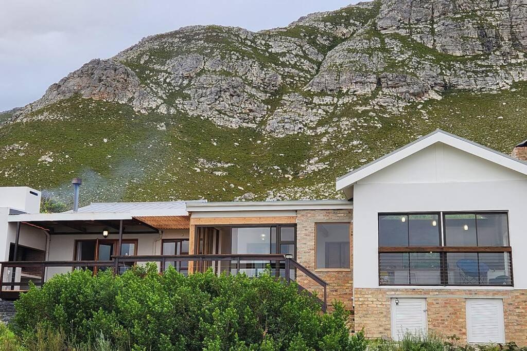 Jock's Bay View