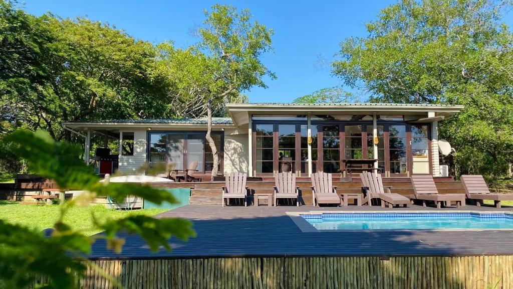 Khangela Private Game Lodge - Self Catering - Bedrooms are 3 Separate Chalets - Hluhluwe