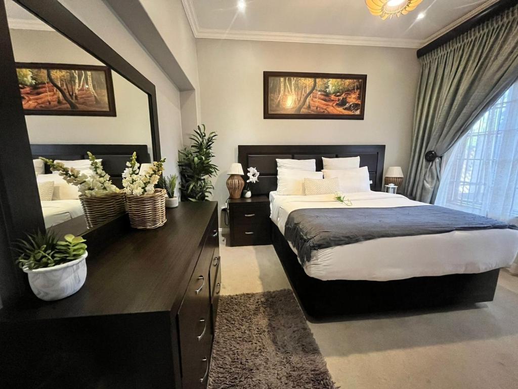 337 Justice Mahomed Guest House