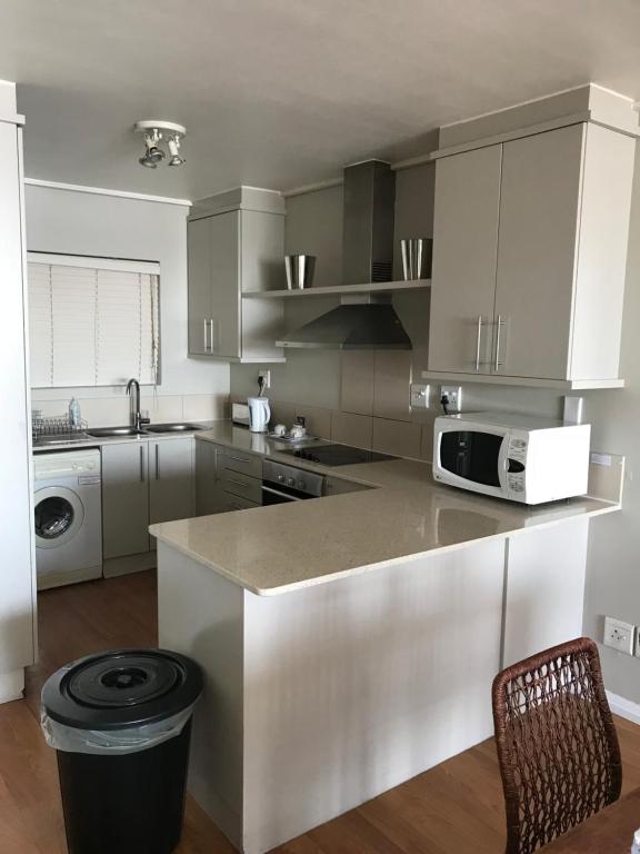 A310 Lagoon Beach Apartment & Spa