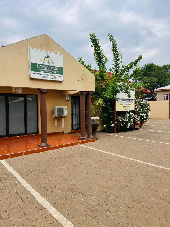 Laguna Guesthouse