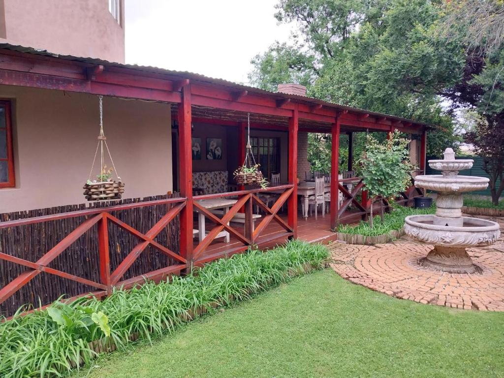 Lily Guesthouse