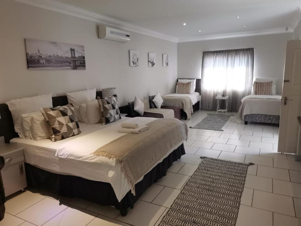 Lion Lodge