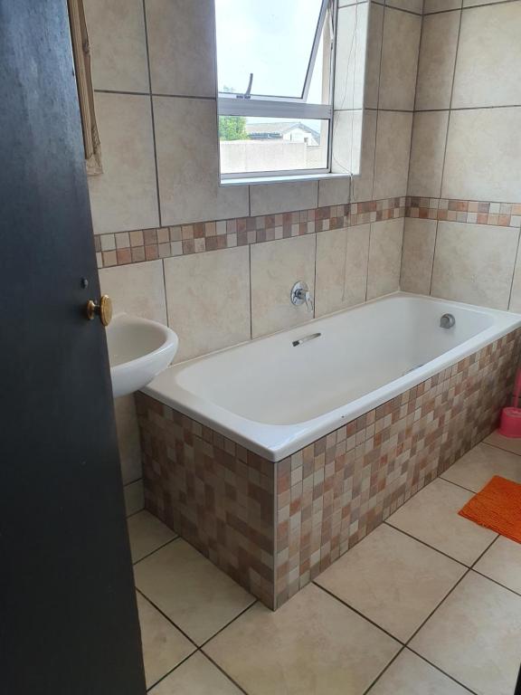 Ludinz Guest House, Self catering
