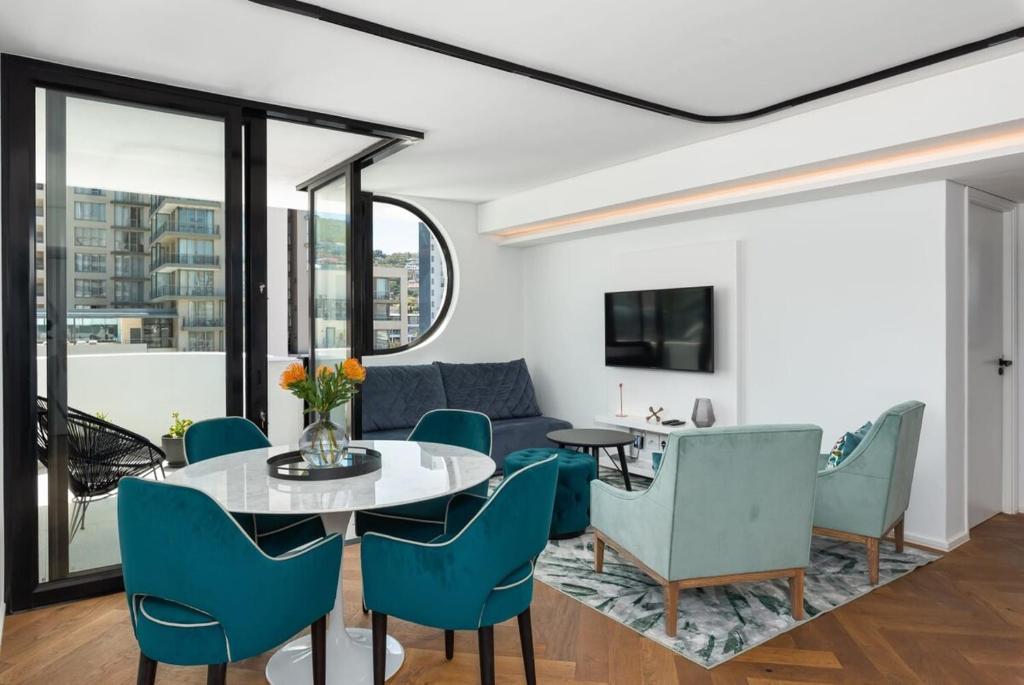 Luxurious Penthouse City Centre Stunning Views