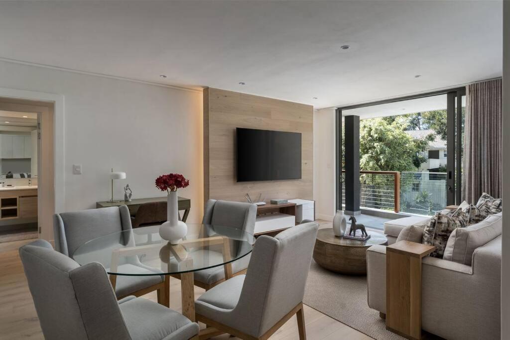 Luxurious Retreat in Newlands