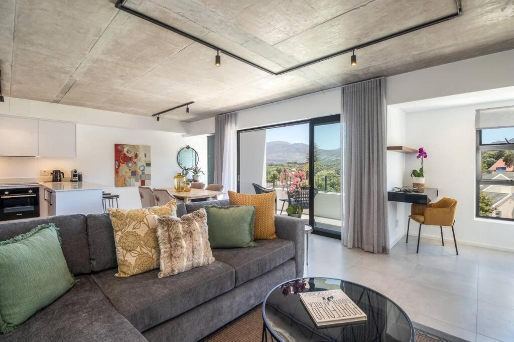 Luxury & Tranquility at Alphen Glen Constantia