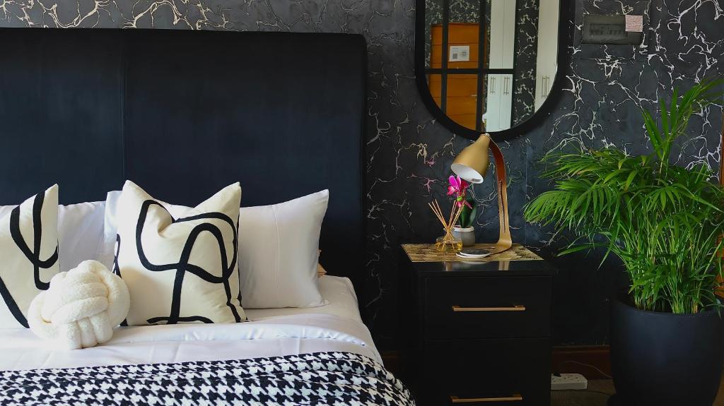 Luxury Lodge on 489