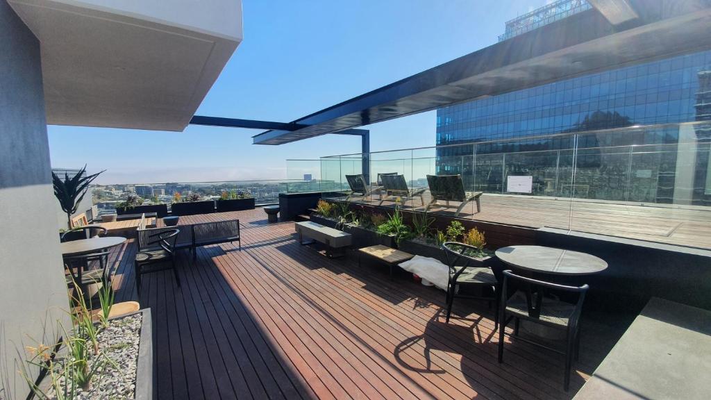 Always-Power Luxury Sky Retreat