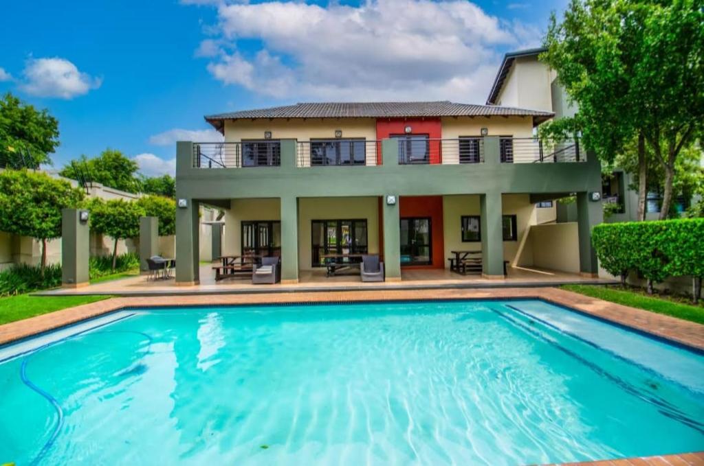 Premium Apartment In Fourways