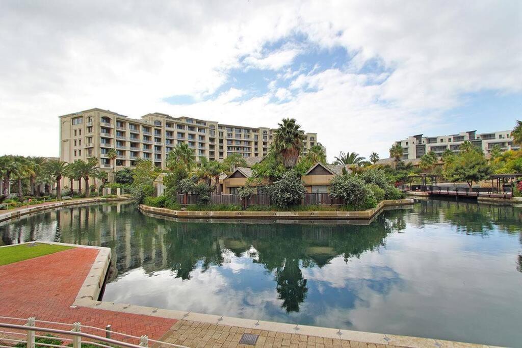 Luxury Villa in V&A Waterfront