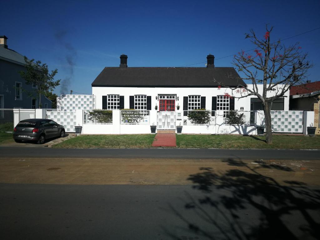 M Group B&B
