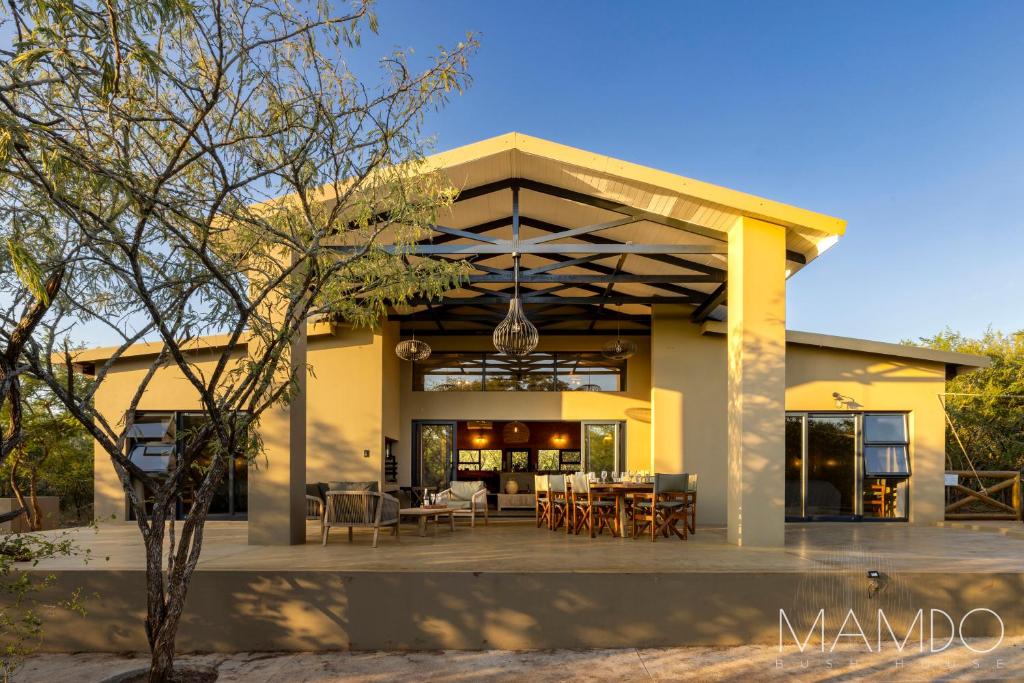 Mamdo Bush House