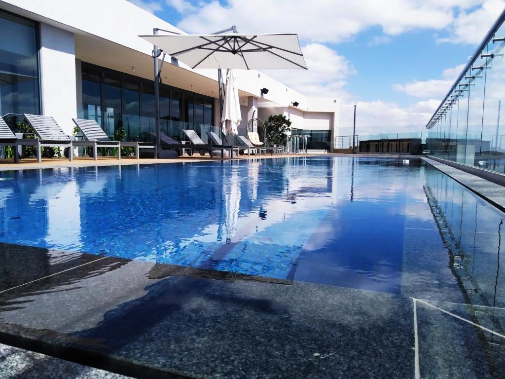 The Residence Studio - Menlyn Maine