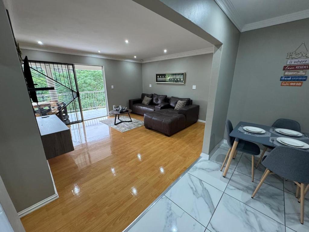 Durban Holiday Apartments by Mieli Estates , Unit 4