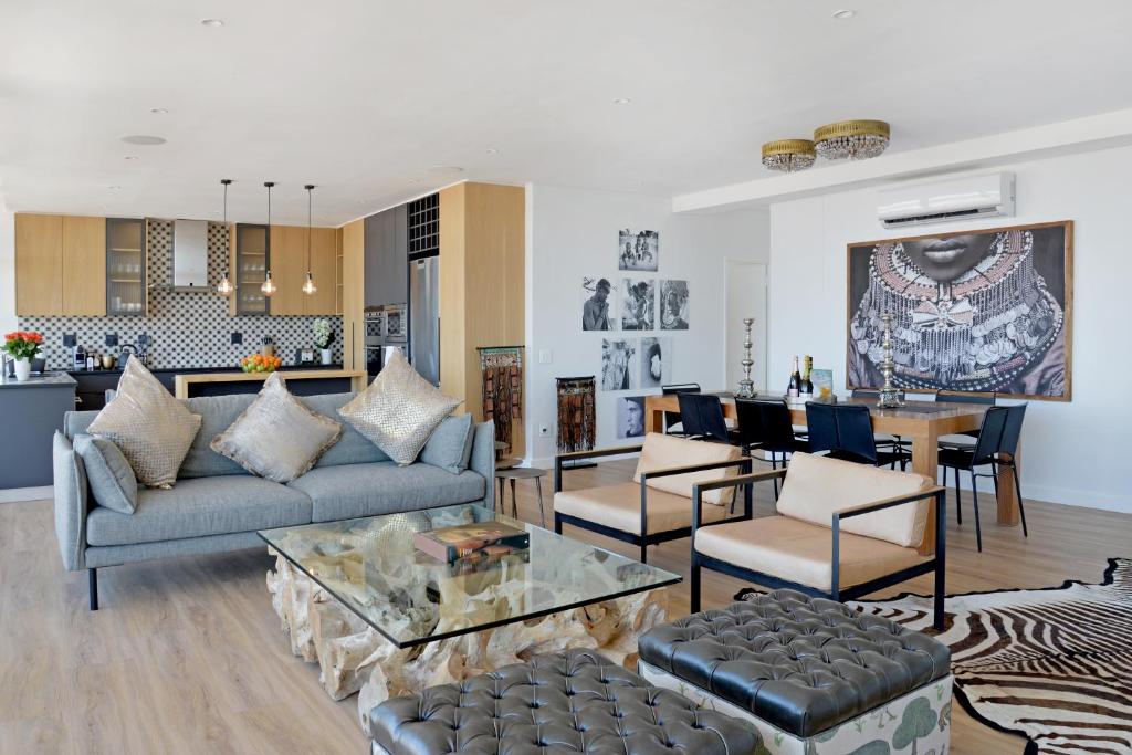 Modern Designer Penthouse with Panoramic views Amanda