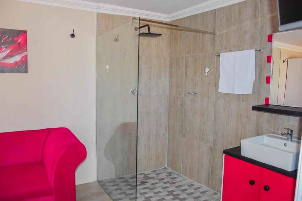 Modern and Executive 2 Bedroom Townhouse