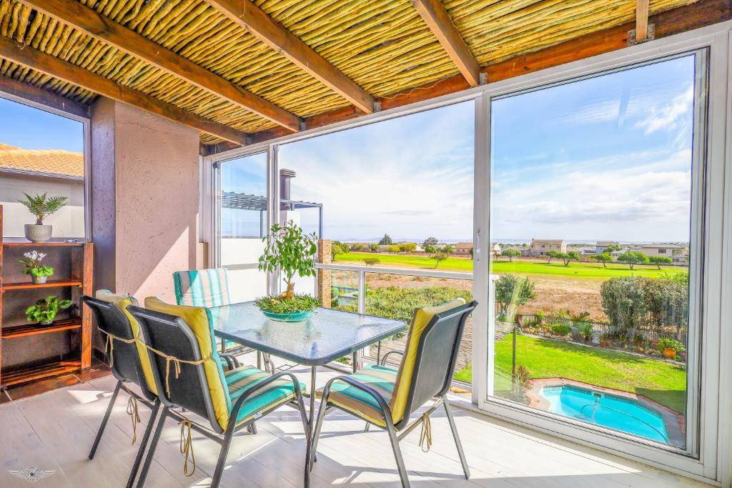Flensborg Studios & Penthouse - Langebaan Golf Estate
