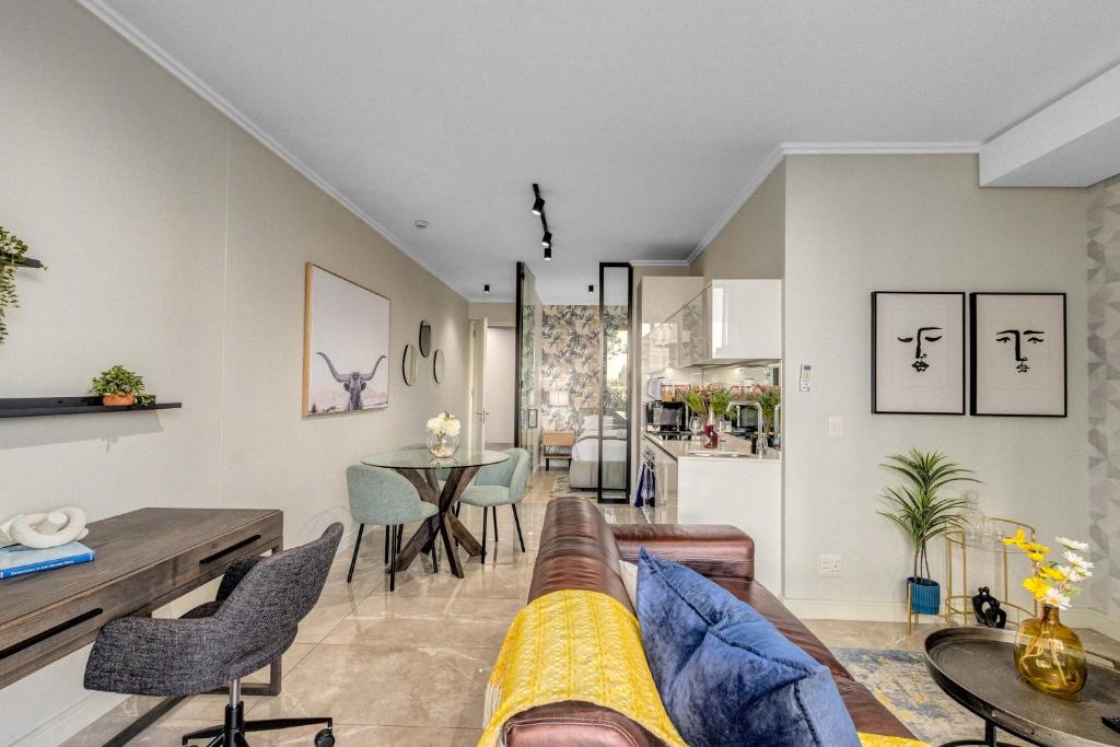 Mvilo, Luxury Apartment, Ellipse Waterfall